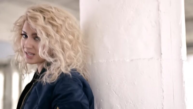 Tori Kelly video