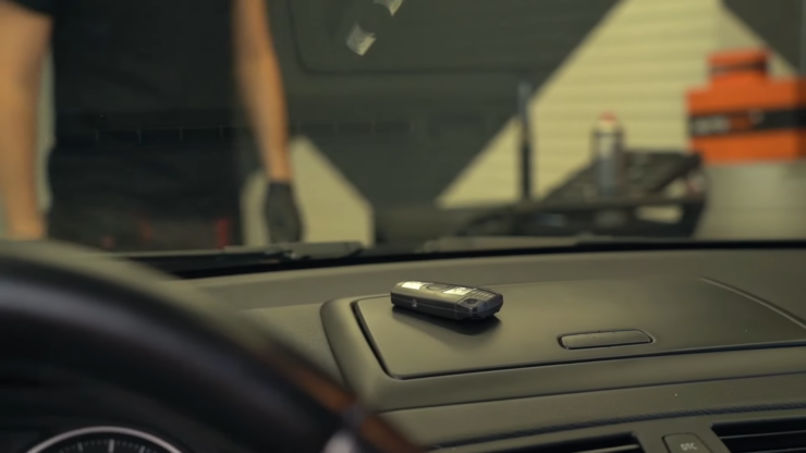 How to Unlock Your Car if You Locked Yourself out - 2024 Guide - Wet Paint